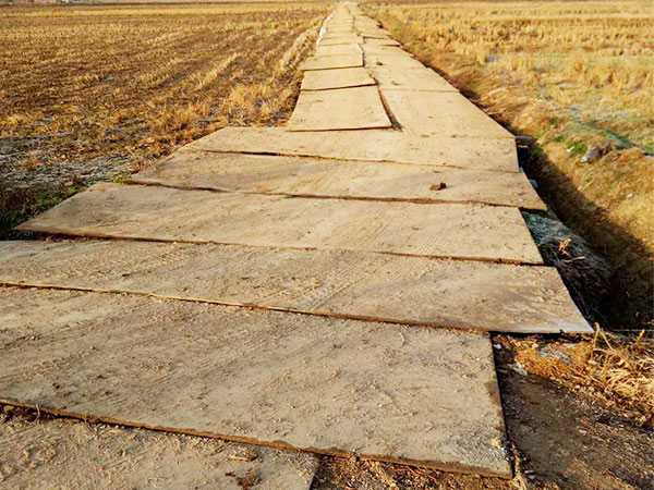 常德市鑫翔建筑設(shè)備租賃有限公司,常德墊路鋼板租賃,墊路鋼板銷售,機械設(shè)備租賃哪里好 常德市鑫翔建筑設(shè)備租賃有限公司,常德墊路鋼板租賃,墊路鋼板銷售,機械設(shè)備租賃哪里好